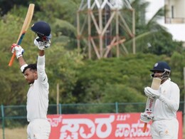 Ranji Trophy: Robin Uthappa, Mayank Agarwal Tons Send Delhi Bowlers on a Leather Hunt Ranji Trophy: Robin Uthappa, Mayank Agarwal Tons Send Delhi Bowlers on a Leather Hunt