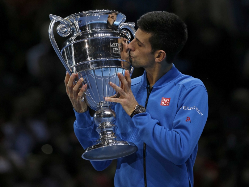 Novak Djokovic, Roger Federer Make Strong Starts at Tour Finals