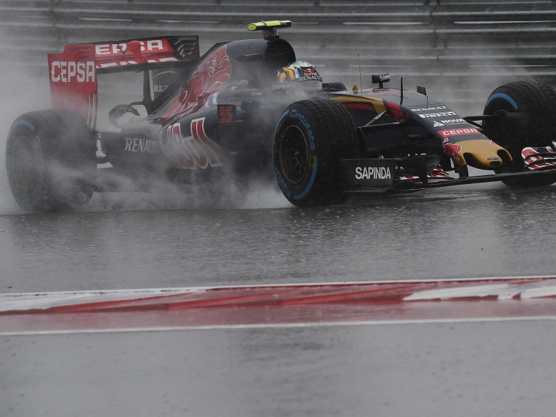 Carlos Sainz Crashes in United States GP Qualifying