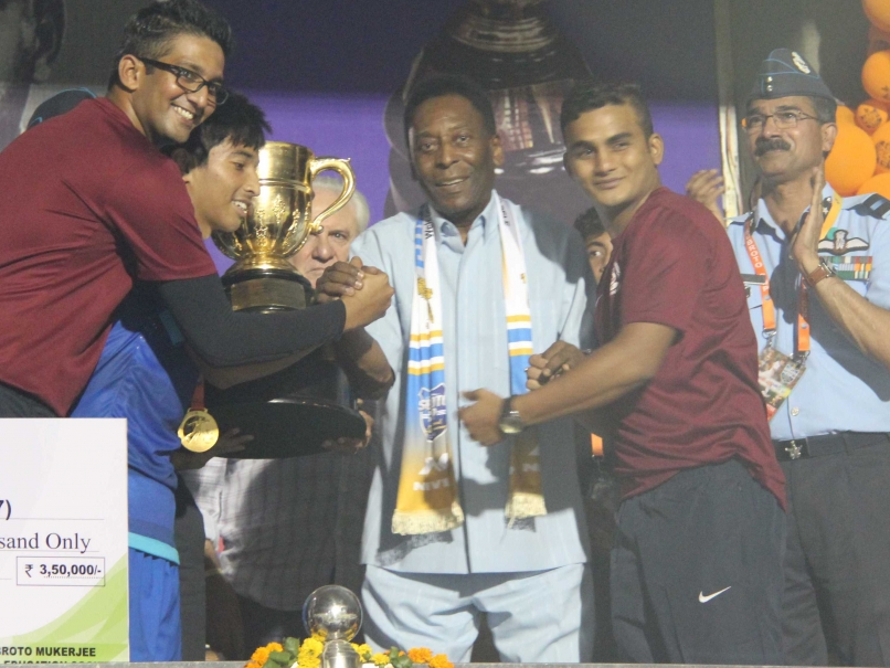 Pele Ends India Visit, Witnesses Subroto Cup Final