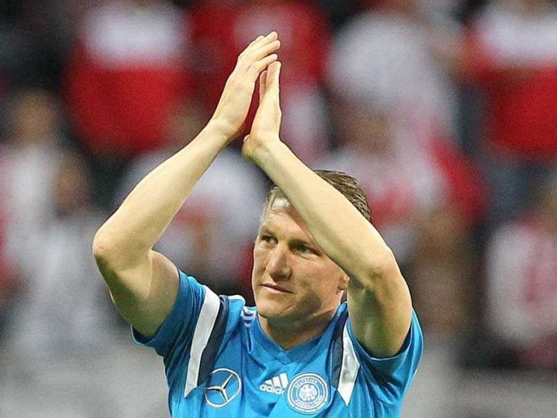 Bastian Schweinsteiger Greets Alex Ferguson in Scotland Bastian Schweinsteiger Greets Alex Ferguson in Scotland