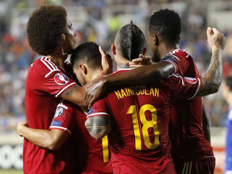 Iceland, Czechs Secure Euro 2016 Berths, Wales Wait