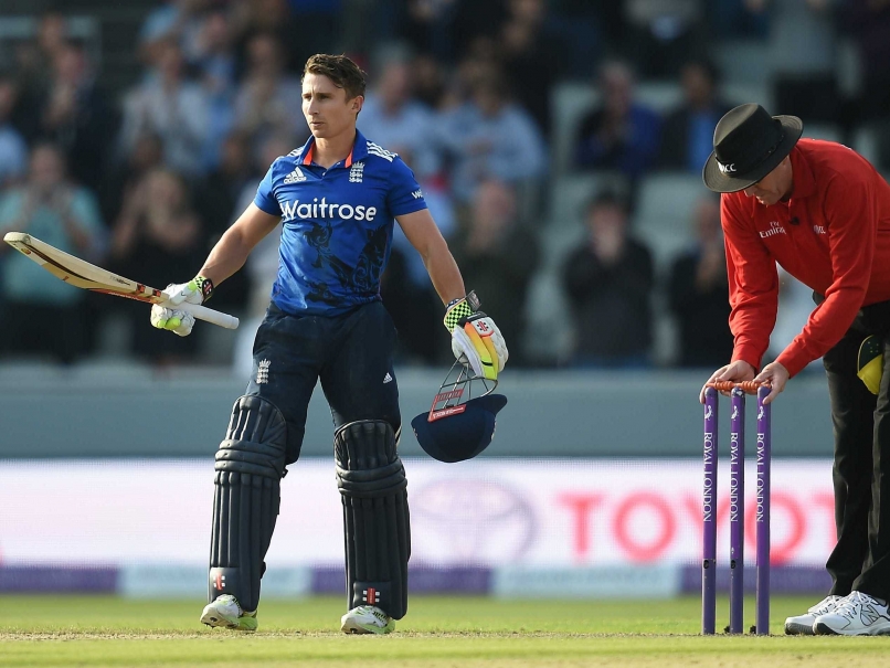 Ton-up James Taylor Stars as England Hammer Australia in Third ODI