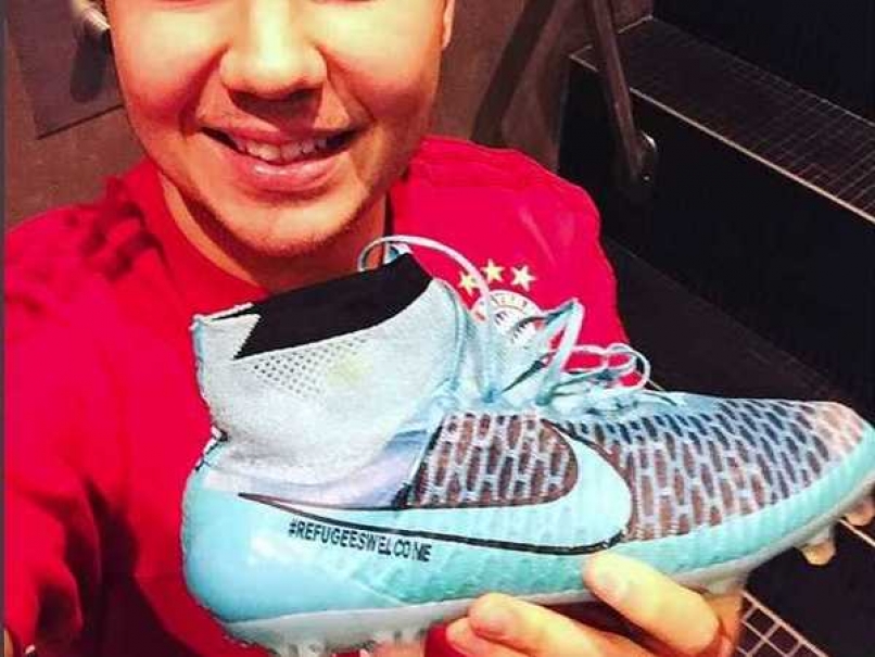 Germany's World Cup Star Mario Goetze to Auction Boots to Help Refugees
