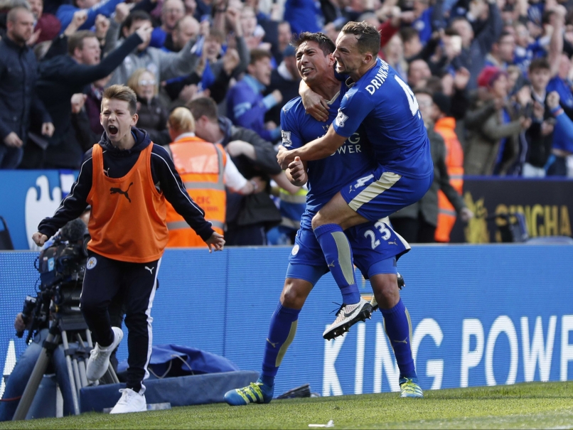 Leonardo Ulloa Nudges Leicester City Closer to Title, Arsenal F.C. Held