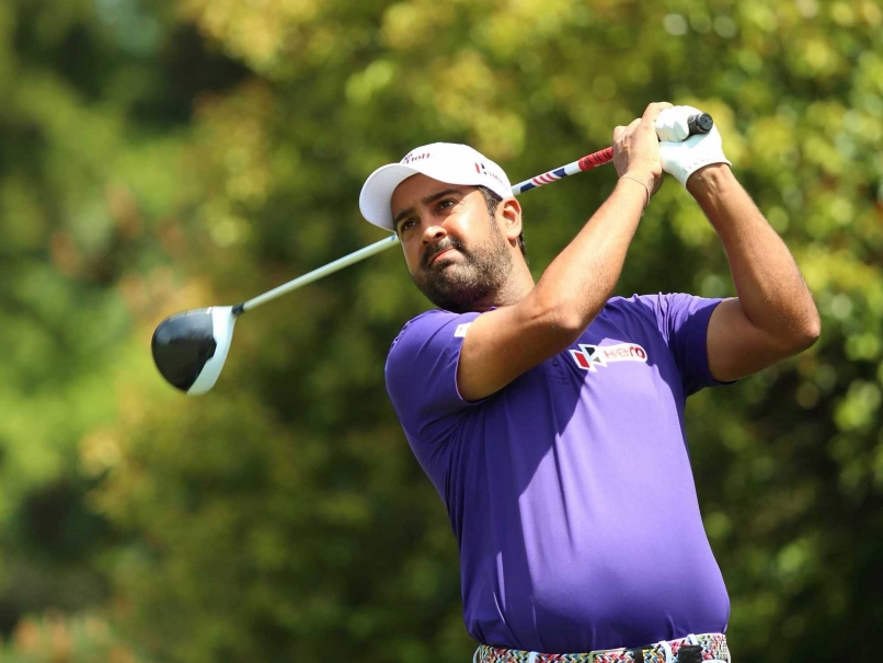 Shiv Kapur Closes In On Lead in Panasonic Open Championship