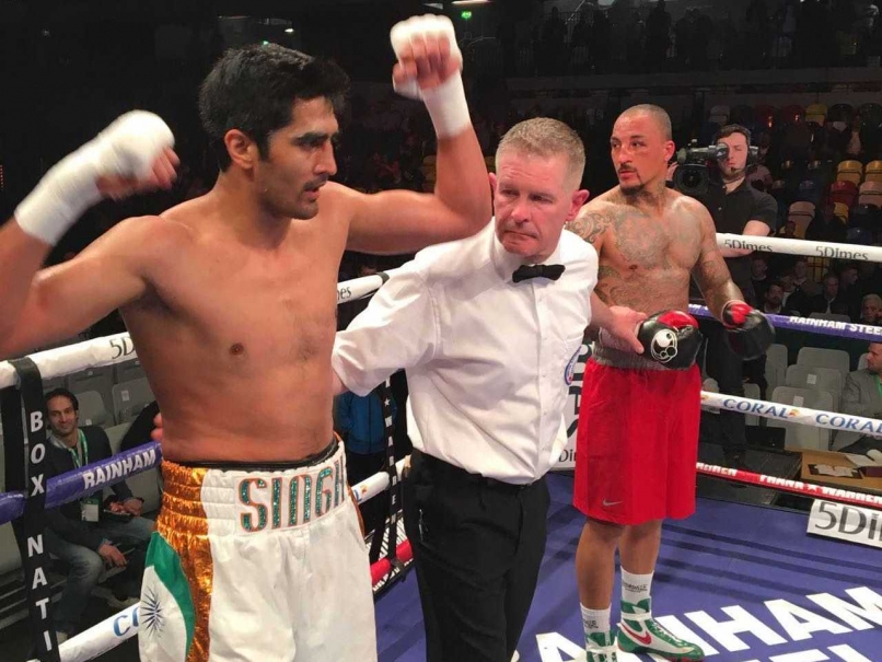 Vijender Singh Extends Winning Streak, Pummels Matiouze Royer