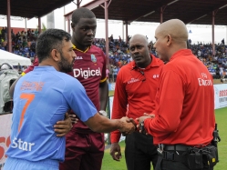 Mahendra Singh Dhoni, Carlos Brathwaite Differ on Playing Conditions in US