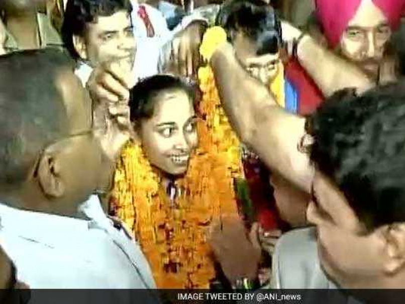 Dipa Karmakar Returns to India After Rio 2016 Success, Receives Grand Reception