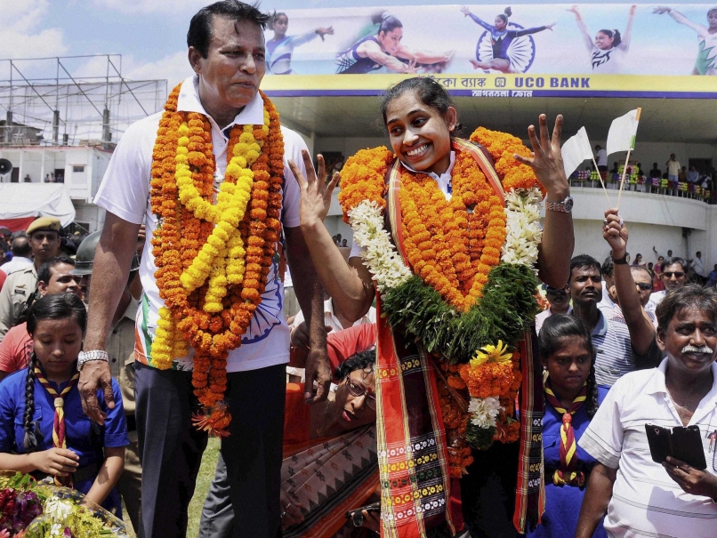 Dipa Karmakar Runs Into Sister's Warm Embrace in Agartala