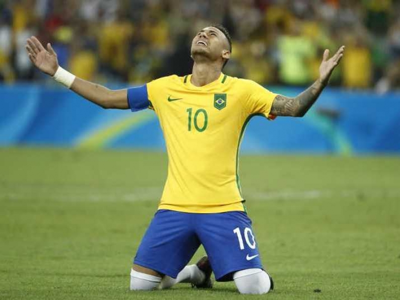 Brazil Coach Wants Neymar to Reverse Decision on Captaincy