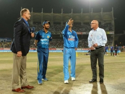 Vizag Twenty20: Unchanged India Opt to Bowl First in the Decider