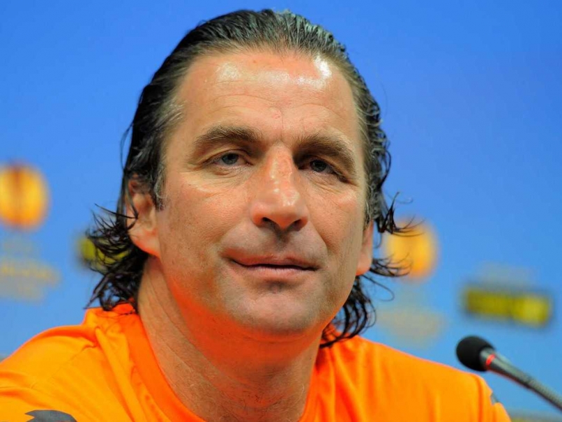 Former Argentine Striker Juan Antonio Pizzi Named New Chile Coach