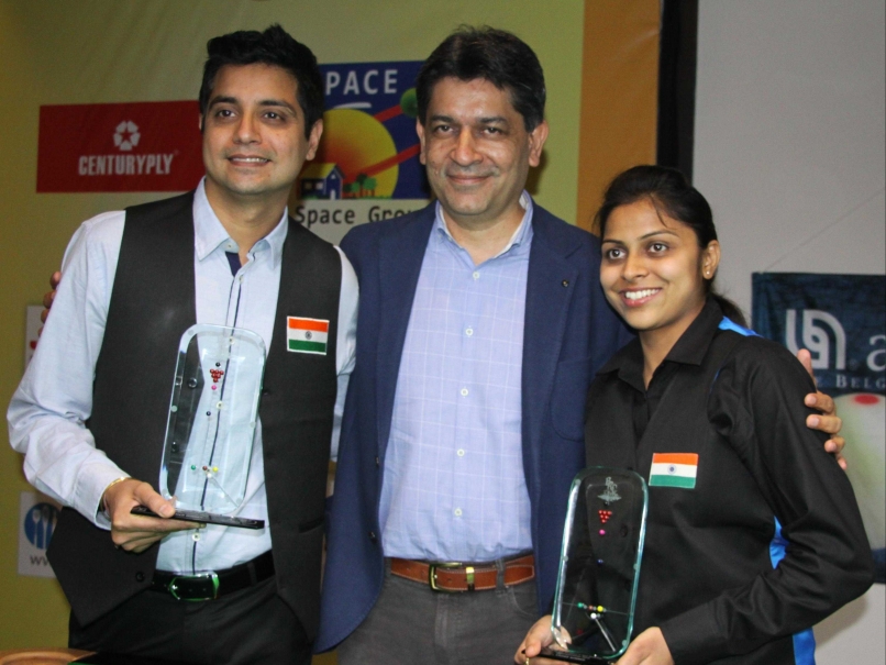 Kamal Chawla, Amee Kamani Lift Snooker Nationals Trophies