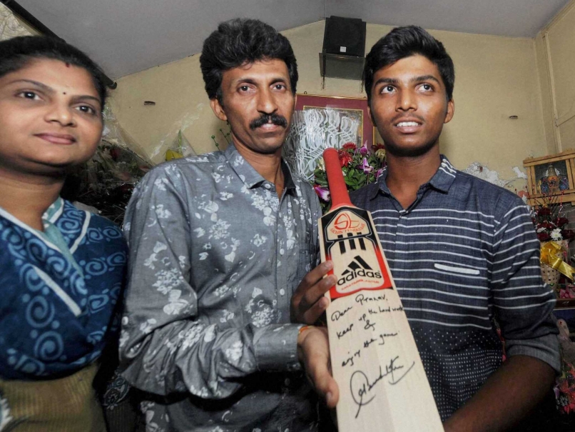 Sachin Tendulkar Gifts His Bat to Record-Breaker Pranav Dhanawade