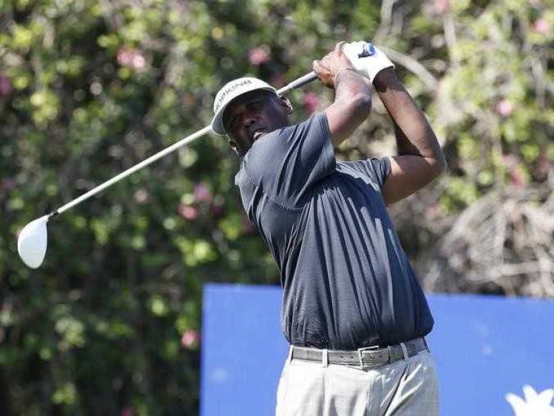 Sizzling Vijay Singh Turns Back Clock in Hawaii