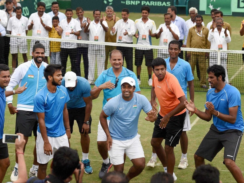 Leander Paes And Co. Treat Fans With 'Afghan Jalebi' After Davis Cup Win