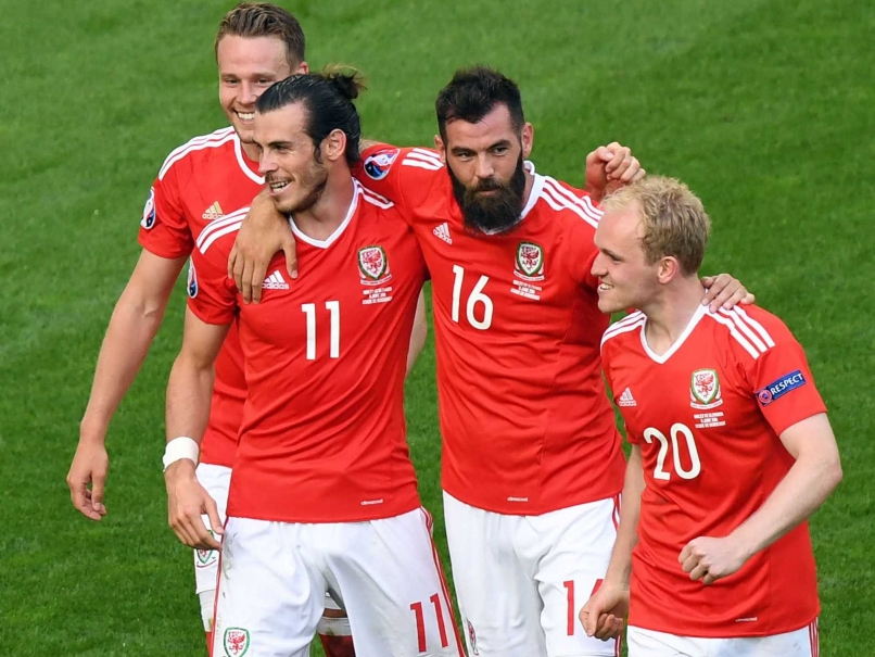 Euro 2016: Wales Seek Historic Win Over England in 'Battle of Britain' Clash