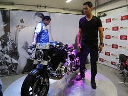 Mahendra Singh Dhoni Rides a Zimbabwean Police Motorbike Mahendra Singh Dhoni Rides a Zimbabwean Police Motorbike