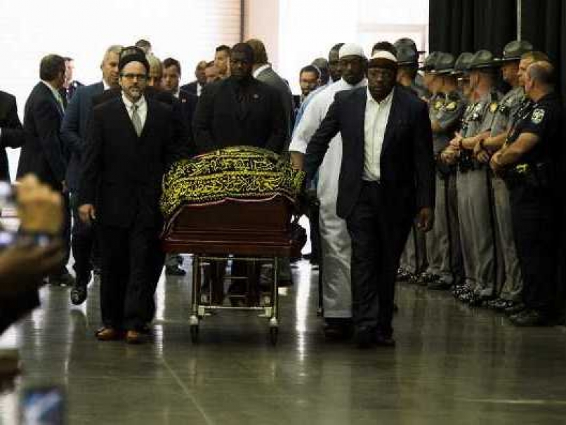 Thousands Flock To Muhammad Ali's Muslim Funeral Service