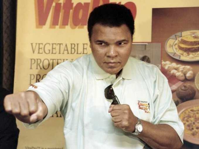 Muhammad Ali Hailed As a Fighter Both On And Off The Ring