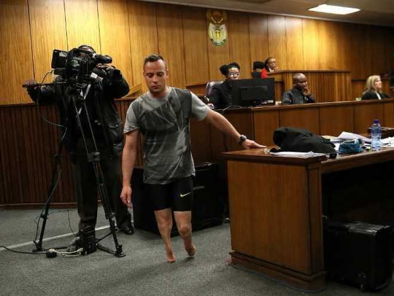Oscar Pistorius Walks Minus Prosthetic Legs to Show Disability During Hearing