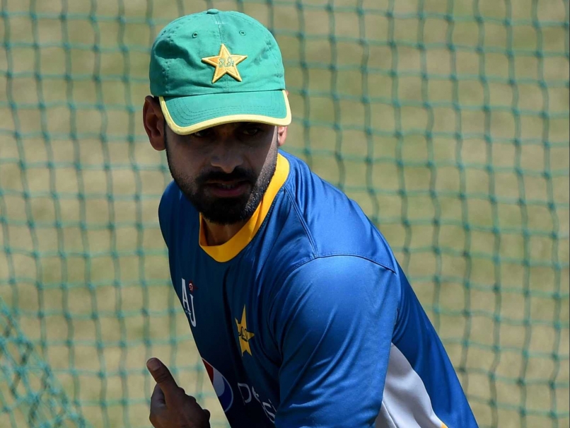 Mohammad Hafeez Reveals he Was Suffering From Knee Injury