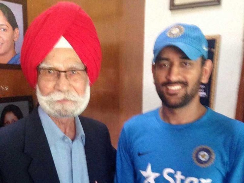 जानिए, हॉकी के किस दिग्गज ने धोनी से कहा, "मेरे अच्छे स्वास्थ्य में आपकी जीत का योगदान भी है"