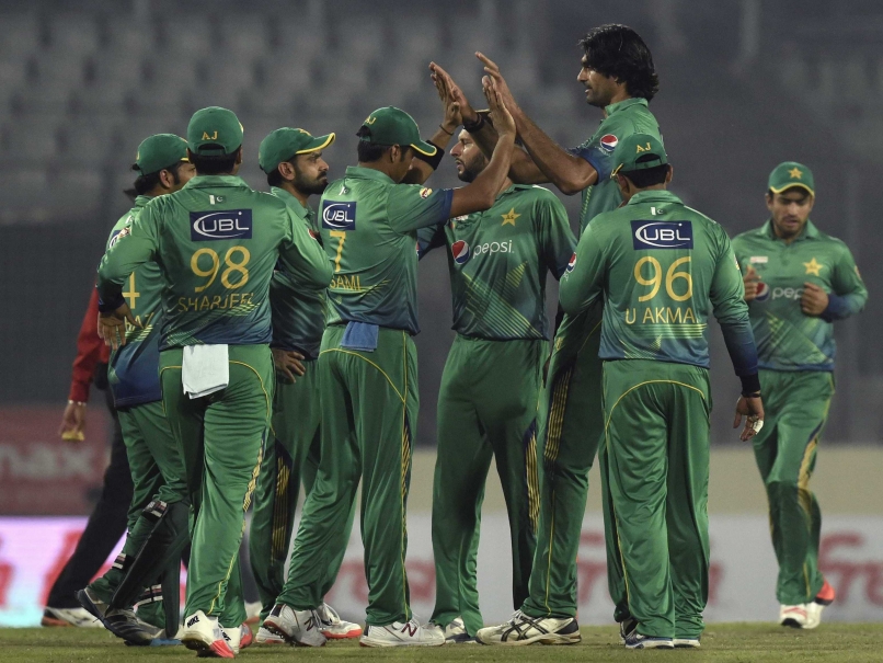 Asia Cup: Waqar Younis, Azhar Mahmood Seek to Take Pakistan Back to Glory Days