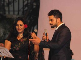 Virat Kohli Bowls Over Fans With Rendition of Lata Mangeshkar's Song Virat Kohli Bowls Over Fans With Rendition of Lata Mangeshkar's Song