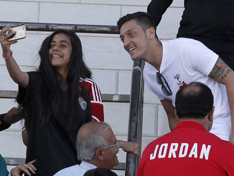 Mesut Ozil Visits Syrian Refugee Camp, Plays Football With Children