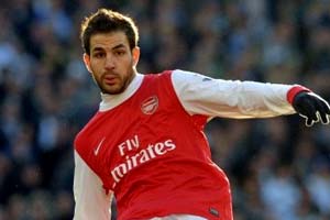 Fabregas officially joins Barcelona