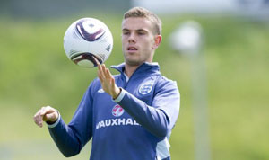 Right-back role no problem for Liverpool, says Jordan Henderson