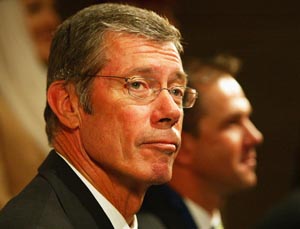 Accountability key to new structure: Buchanan
