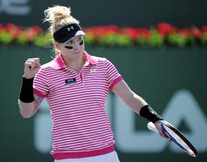 Mattek-Sands beats Dushevina