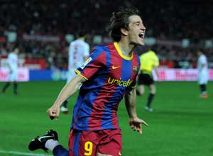 Barca go eight clear as Bojan celebrates landmark