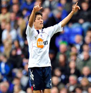 Lee sends Bolton into semifinals