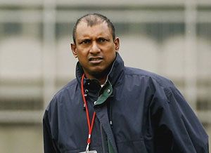 Indian bowling very weak, lacks variation, says Aravinda de Silva