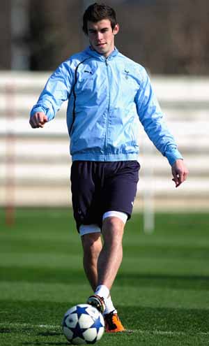 Ungainly bad-luck omen Gareth Bale becomes phenomenon: press