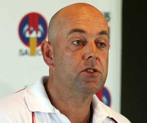 Darren Lehmann rapped, fined for Marlon Samuels remarks