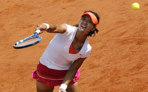 Li Na advances; Radwanska knocked out of Rome Masters