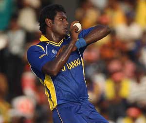 Injured Mathews out of first England Test, future as bowler doubtful