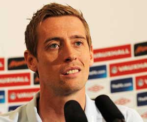 Crouch faces uncertain future after England snub