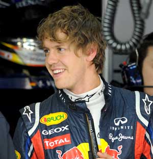 Vettel looks to clinch F1 title at Singapore GP