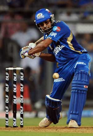 IPL 2013: Mumbai Indians take second position after beating Pune Warriors India by 5 wickets