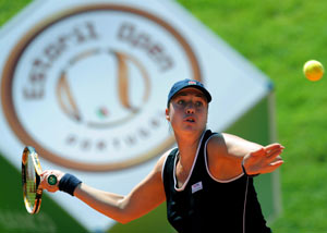 Top-seed Kleybanova has winning start at Estoril
