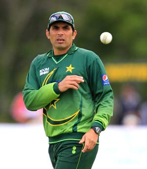 Misbah-ul-Haq among Pakistan players facing tax investigation