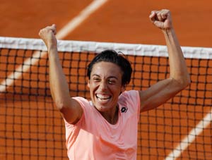 Schiavone reaches French Open qaurters