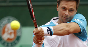 Soderling cruises into third round at French Open