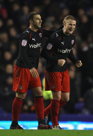 Everton stunned as Reading advance